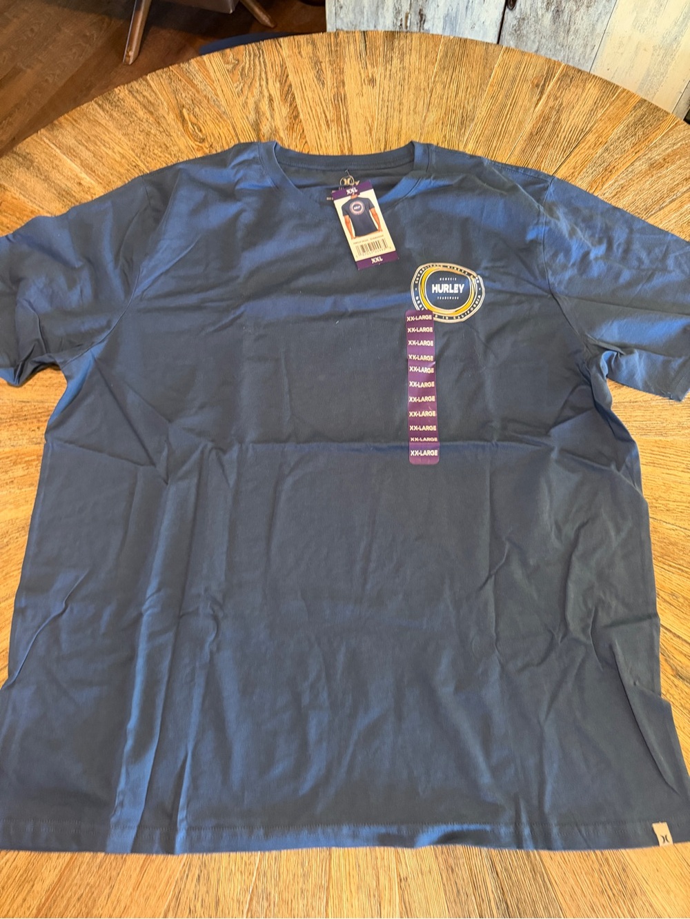 NWT Hurley Tshirt Men’s XXL Classic Hurleys California surf graphic Tee